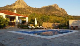 Piscina Casa Rural el Villar - Casa rural para cuatro personas Piscina Casa Rural el Villar - Casa rural para cuatro personas